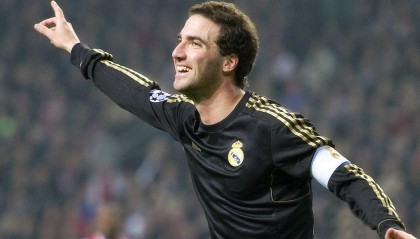 九游体育_国羽新星闪耀全英赛，女单小将力克强敌夺冠