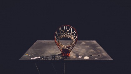 九游体育|库里狂砍50分率勇士逆转取胜，三分神射再创历史纪录