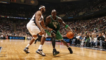 九游体育入口-格斗巨星巅峰对决，传奇之夜引爆全球拳迷热情