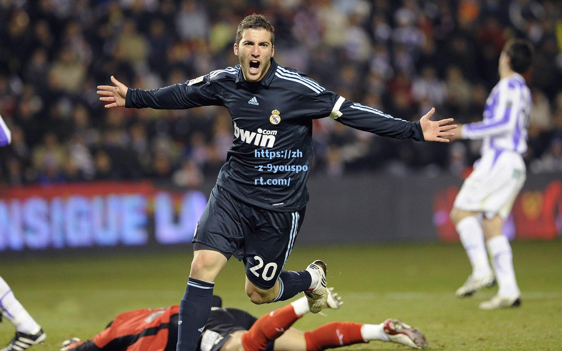 23岁新星打破尘封15年世界纪录,田径史迎来崭新篇章